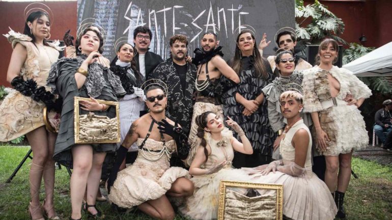 Cortometraje que nos sumerge en un mundo donde la moda y el simbolismo católico se combinan con la lucha por la igualdad y el empoderamiento de la comunidad LGBTTIQ+.