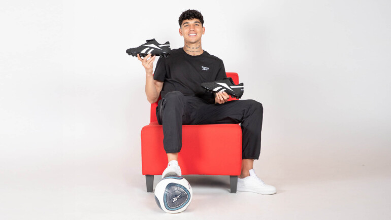 La marca deportiva Reebok firma a Kevin Álvarez como nuevo embajador de marca en México