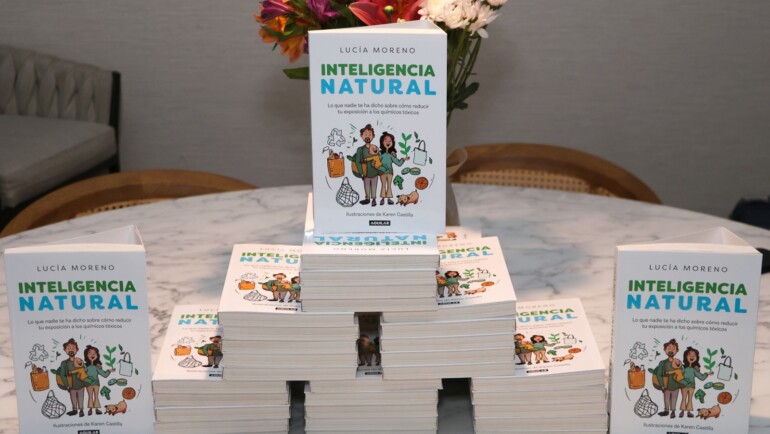 Lucía Moreno presentó su libro «Inteligencia Natural», enfocado en cómo tener un estilo de vida libre de tóxicos 
