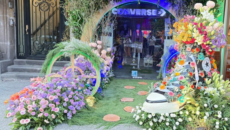 CONVERSE SEMBRANDO CREATIVIDAD CON ARTE Y FLORES EN POLANCO