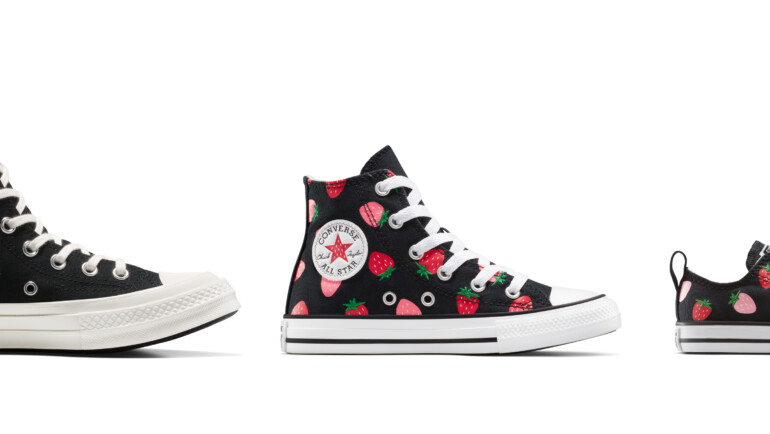 CELEBRA CON PASOS GRANDES Y PEQUEÑOS AL ESTILO CONVERSE