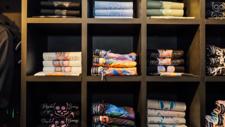 Psycho Bunny renueva su boutique en la Roma con un exclusivo cóctel de estilo y vanguardia