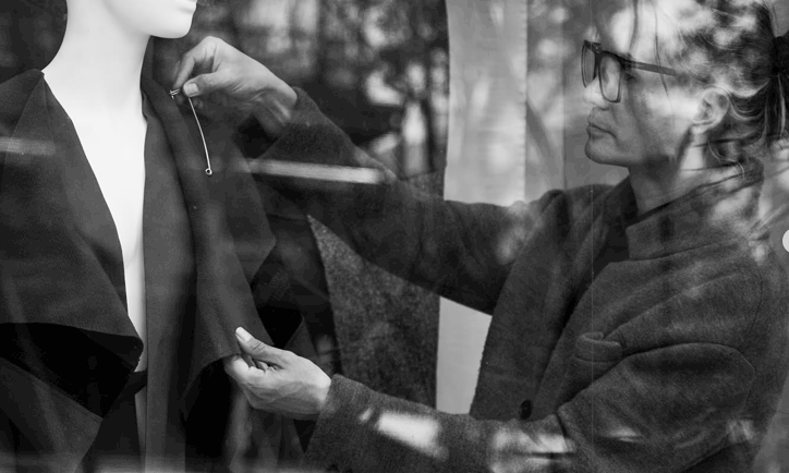IDENTIDAD presenta: “Escaparatismo y Visual Merchandising No.01”