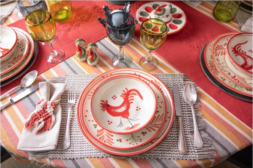 Huakal presenta su nueva vajilla navideña: elegancia artesanal para una mesa de Navidad auténtica