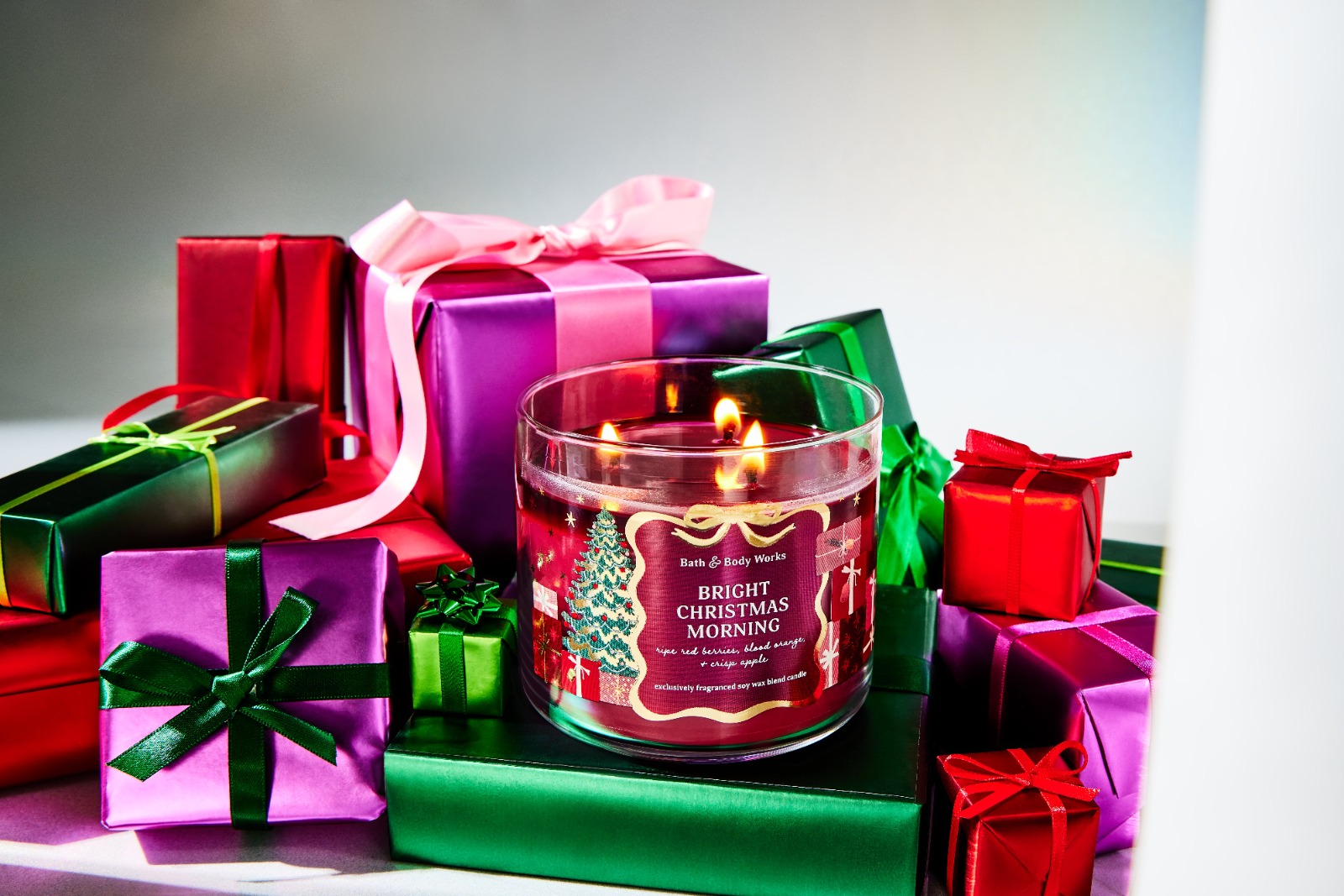 BATH & BODY WORKS CELEBRA LA MAGIA DE REGALAR CON SU GUÍA NAVIDEÑA DE TEMPORADA.